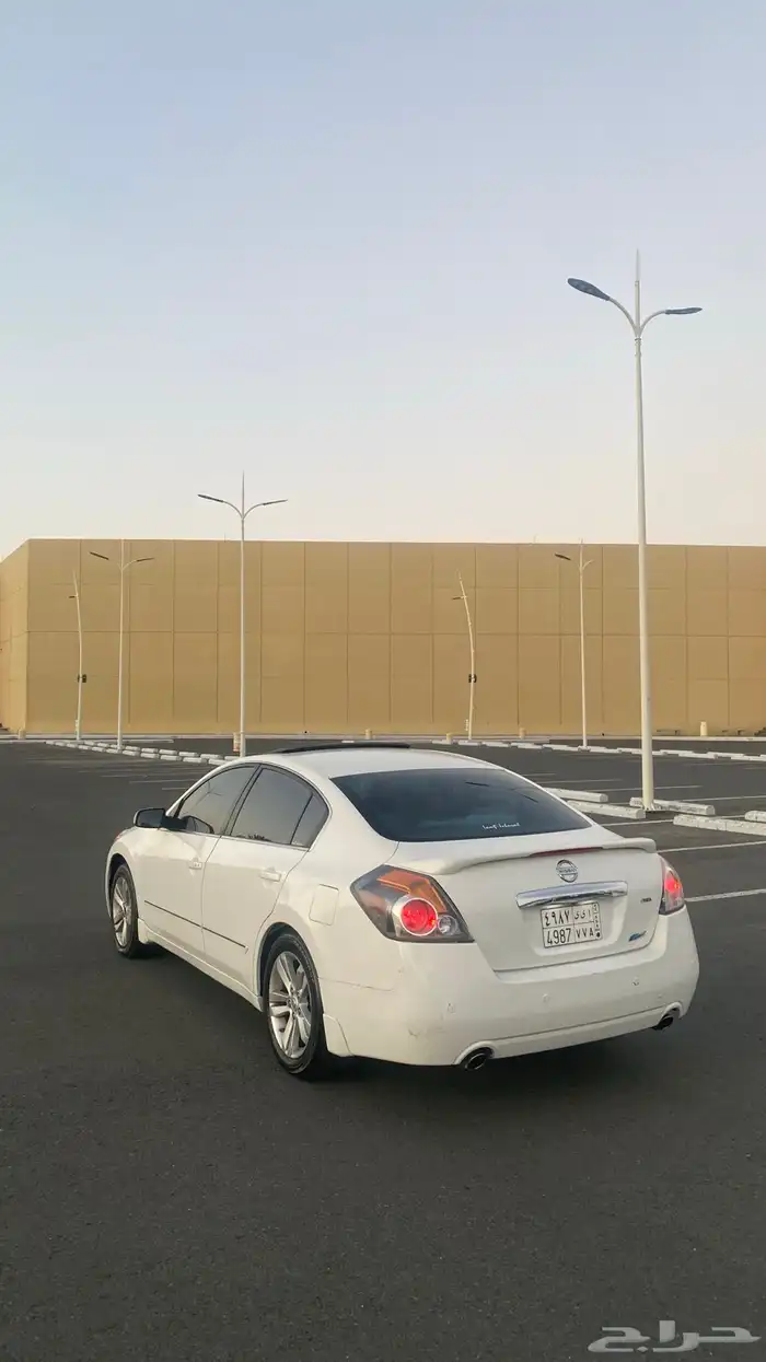 نيسان التيما 2010 5
