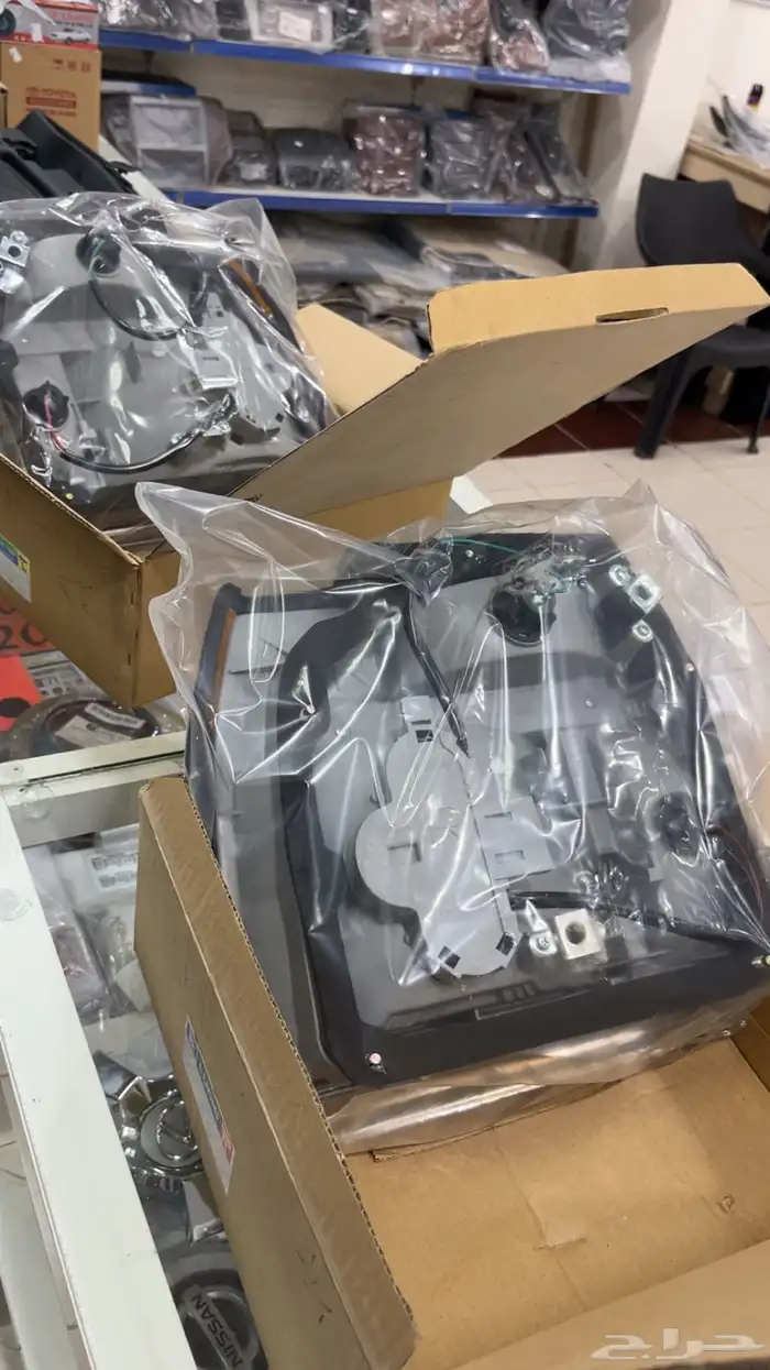 اكسسوارات لوريل 240L و200L موديل81-84 4