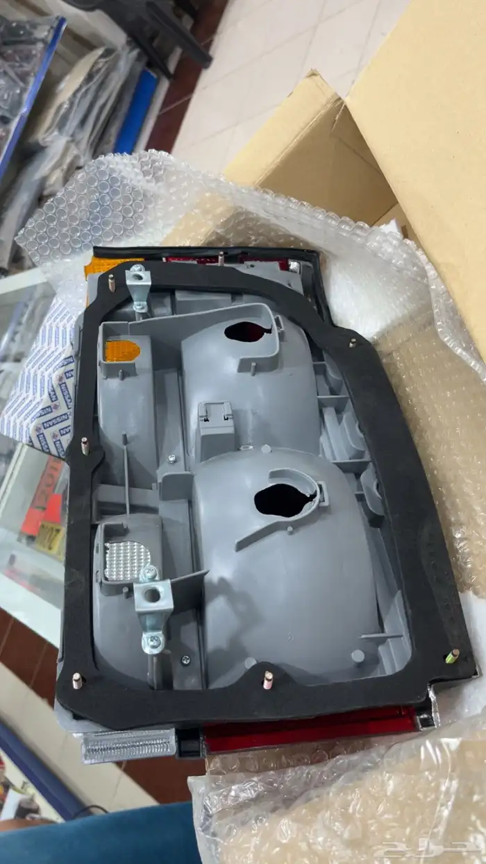 اكسسوارات لوريل 240L و200L موديل81-84 15