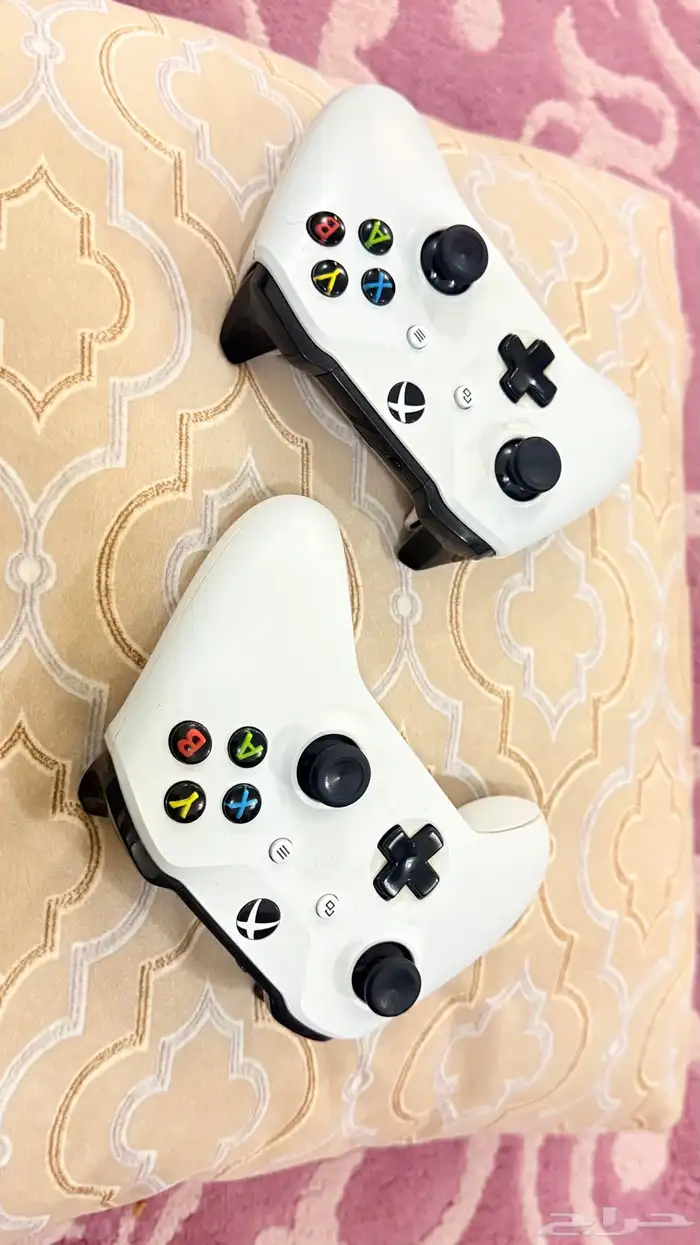 اكس بوكس ون اس 4