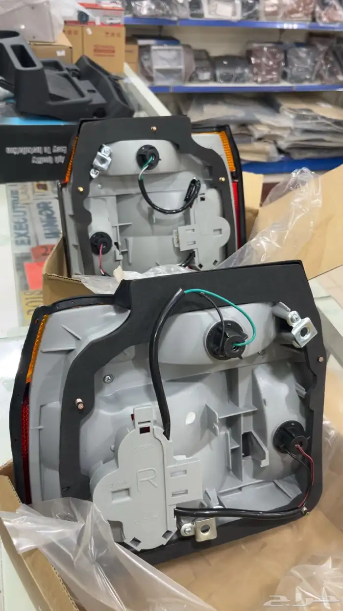 اكسسوارات لوريل 240L و200L موديل81-84 9