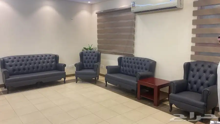 مكتب رئيسي   طقم طاولة   كراسي جلد و ثابت   دواليب و كنب 47