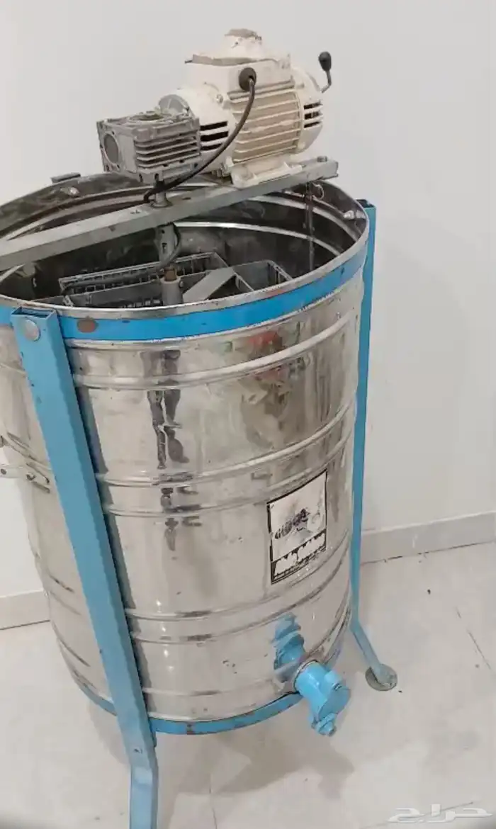 صناديق نحل وكراسي وبراويز وفرازه 0