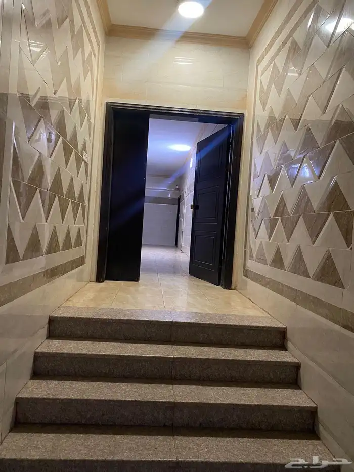 للبيع عماره بدخل ممتاز في حي السلام 1