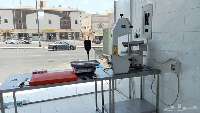 ملحمة للبيع ممتازه جدا وموقع ممتاز ومساحه ممتازه 9