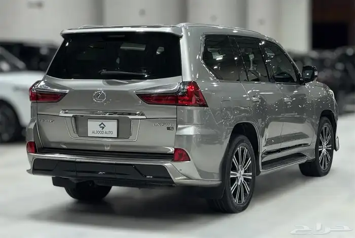 جيب لكرس LX570 موديل 2019 فل كامل مستعمل . 5