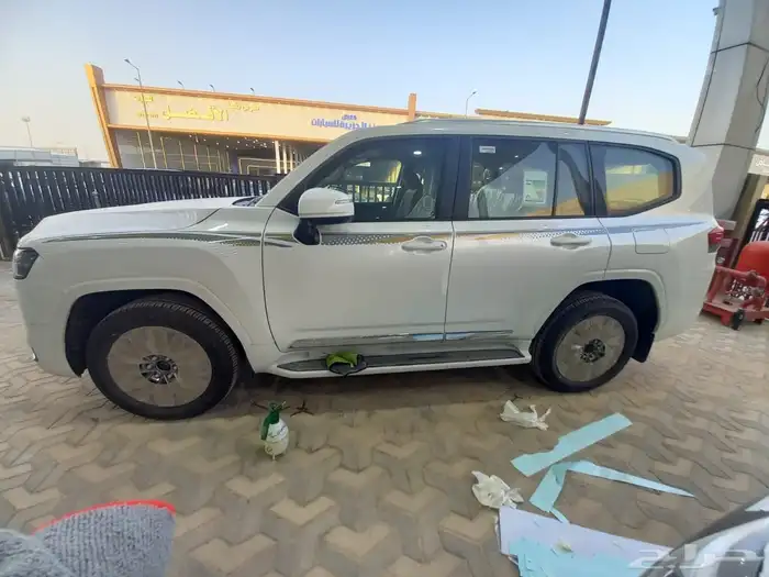 خط جيب لاندكروز 2025 VXRفطيمي وكاله وتجاري 3