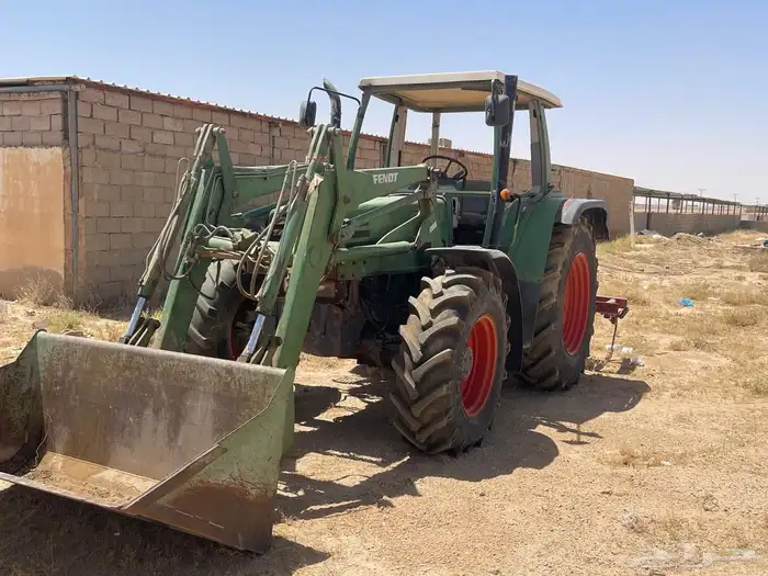 حراثه فنت 308 أربعة سلندر نظيف مع محاريثها 0