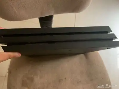 سوني فور برو معه يدتين ومعه جميع أسلاكه ومعه كرتونه 1