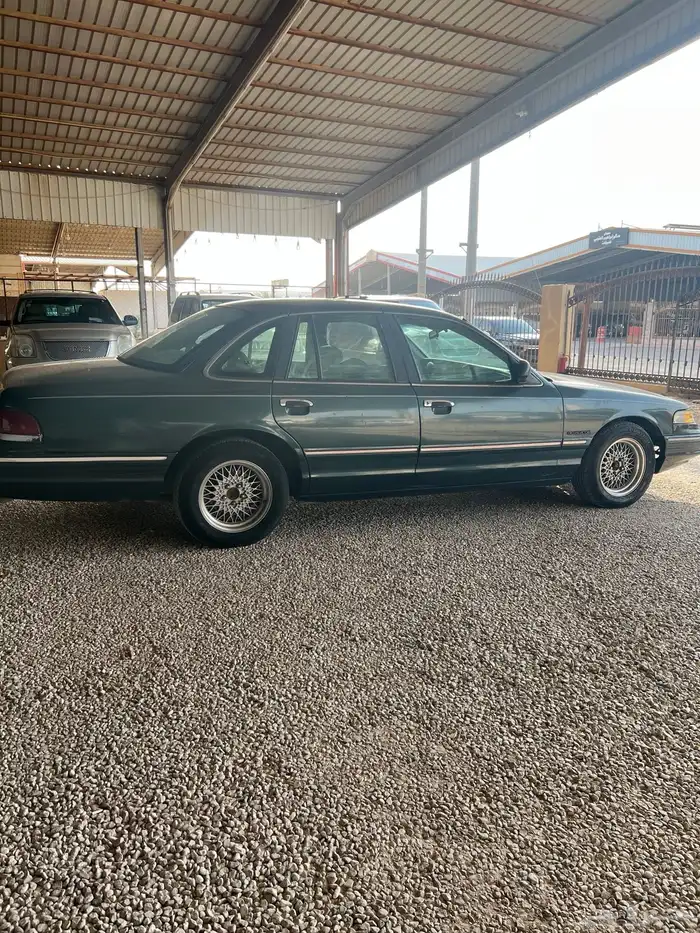 فورد فكتوريا 95 نظيف 0