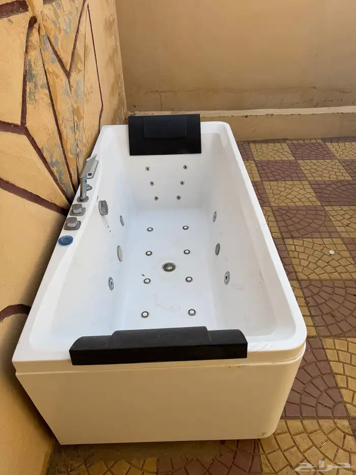 جاكوزي للبيع استخدام نظيف 3