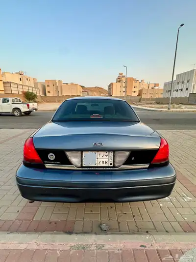 فورد كراون فكتوريا بوليسي 2010 4