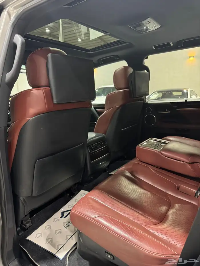 جيب لكرس LX570 موديل 2019 فل كامل مستعمل . 7