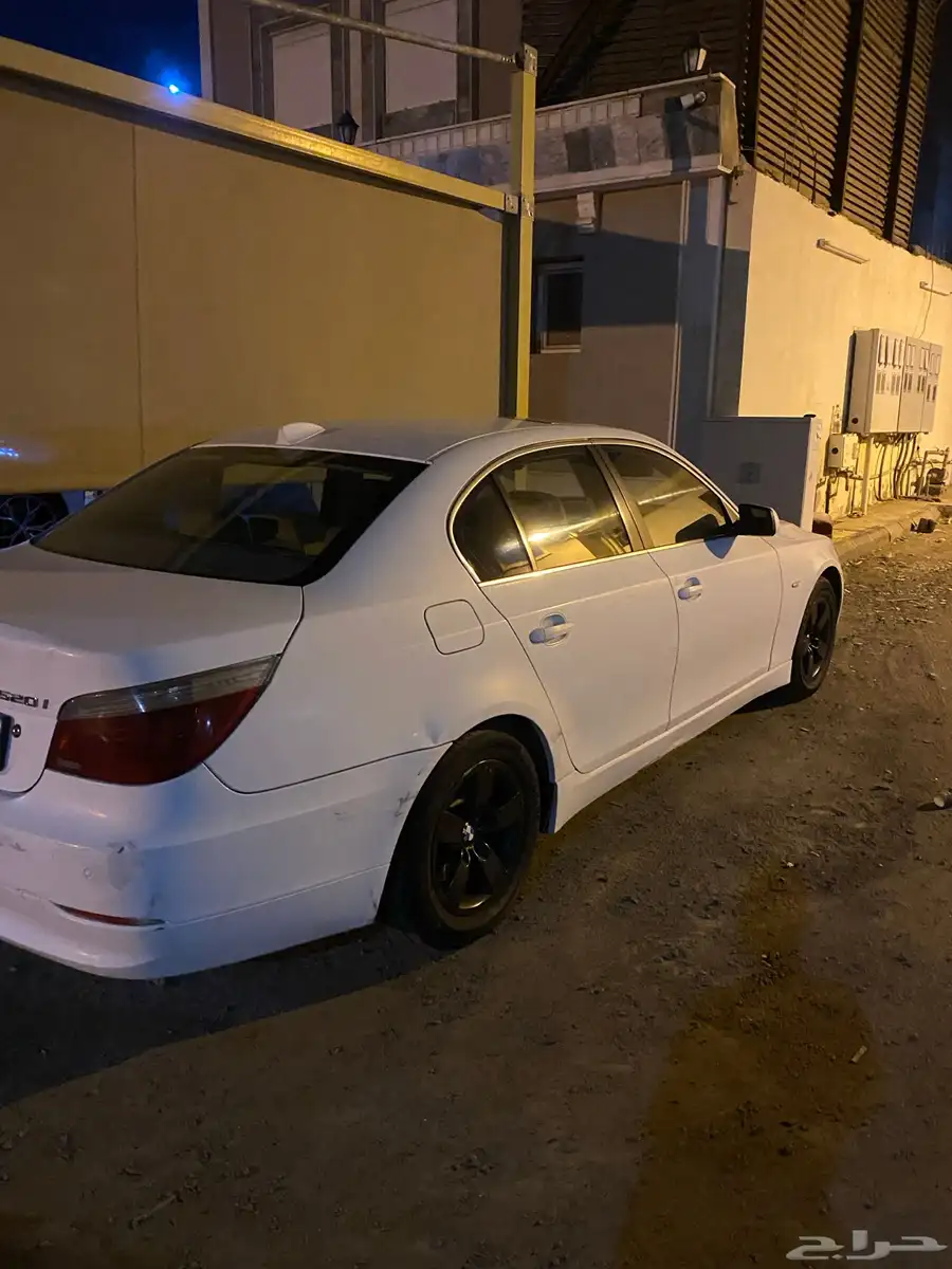 بي ام دبليو 520 2