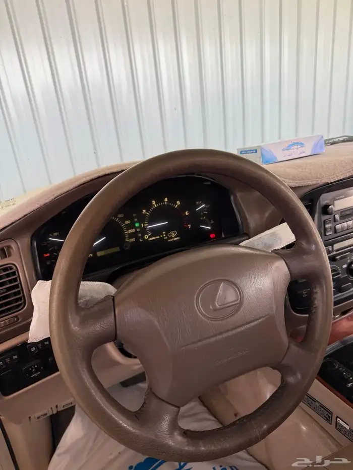 لكزس LX1998 نظيف 21