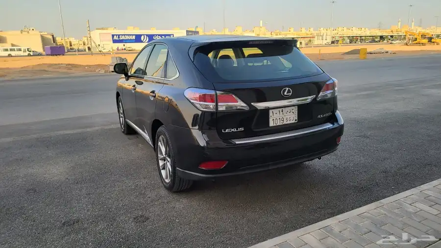 2015RX 450 H مخزن 2