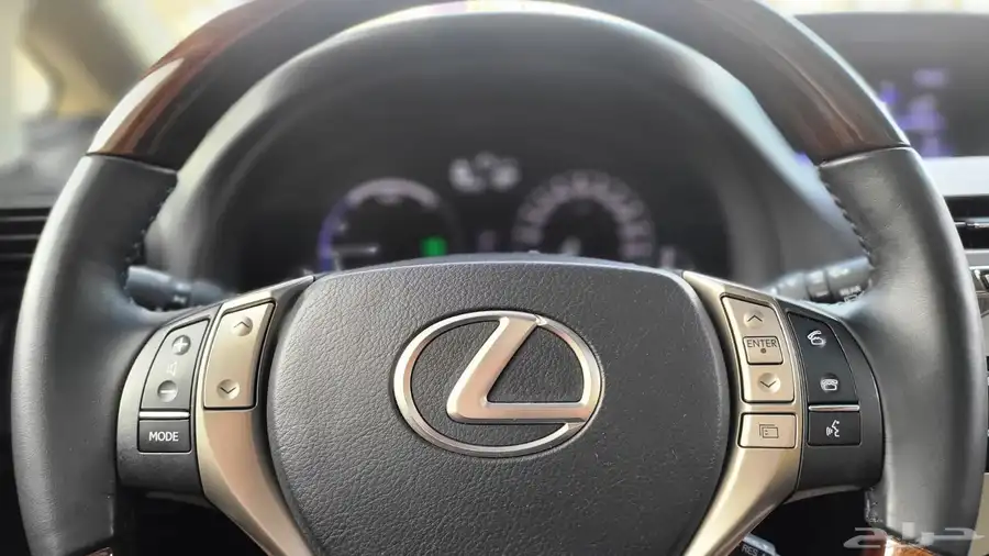2015RX 450 H مخزن 26