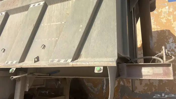 قلاب مربع 22 متر نظيف جدا ثلاث محاور 9
