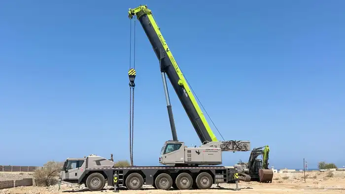 crane for rent available 160 ton zoomlion 2
