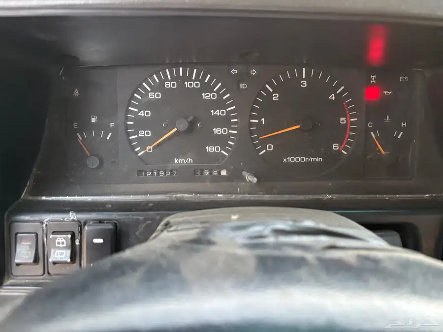 جيب نيسان سفاري موديل1993 13