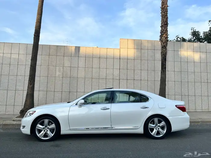 لكزس مخزن 460 L سعودي (تم البيع) 11