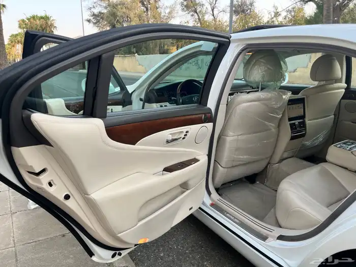 لكزس مخزن 460 L سعودي (تم البيع) 48