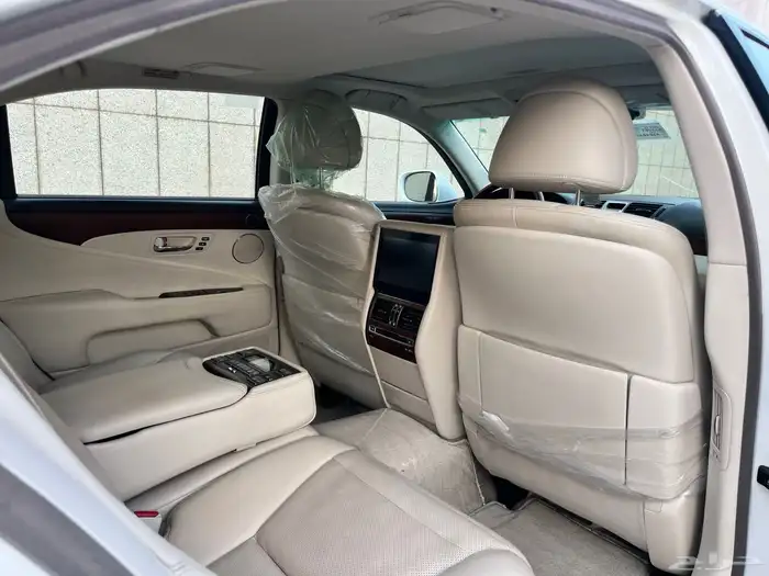 لكزس مخزن 460 L سعودي (تم البيع) 44
