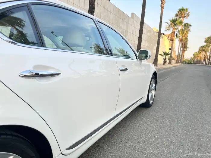 لكزس مخزن 460 L سعودي (تم البيع) 31
