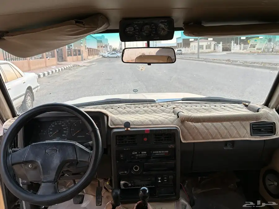جيب نيسان سفاري موديل1993 10