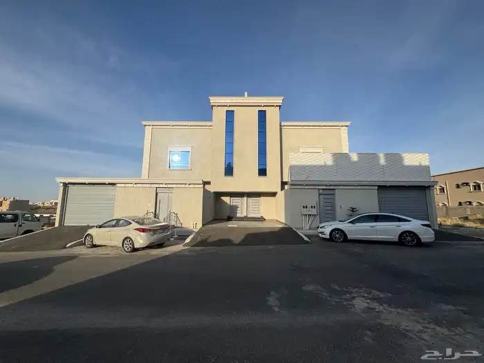 للبيع روف علوي دور ثاني مع ملحق بالثمانين 620 الف 0
