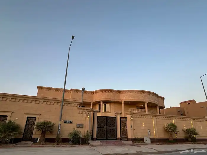 قصر فاخر بحي الحمراء 0
