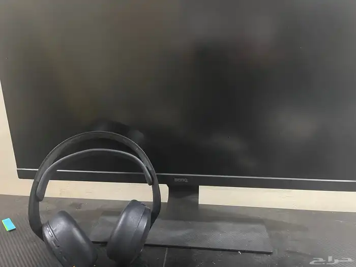 شاشه benq و سماعة سوني بلوتوث 0