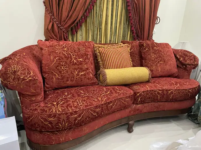 طقم كنب كلاسيكي فاخر   3 قطع   حالة ممتازة 0
