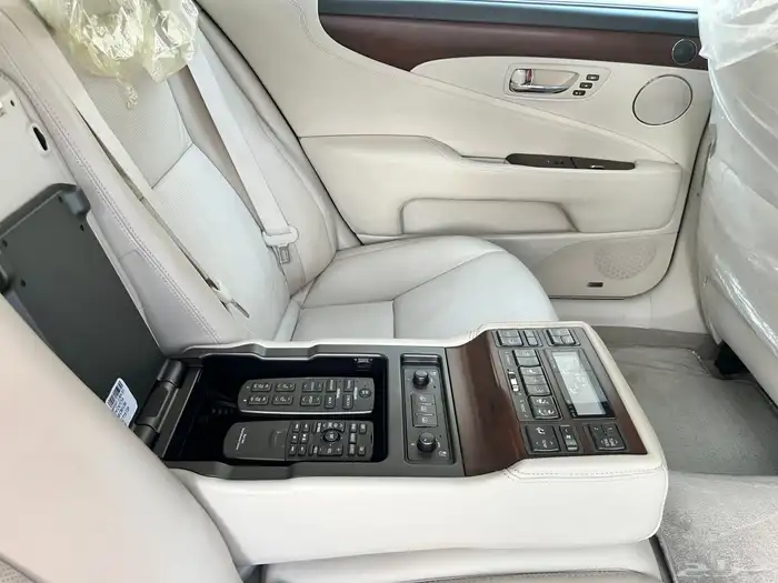 لكزس مخزن 460 L سعودي (تم البيع) 53