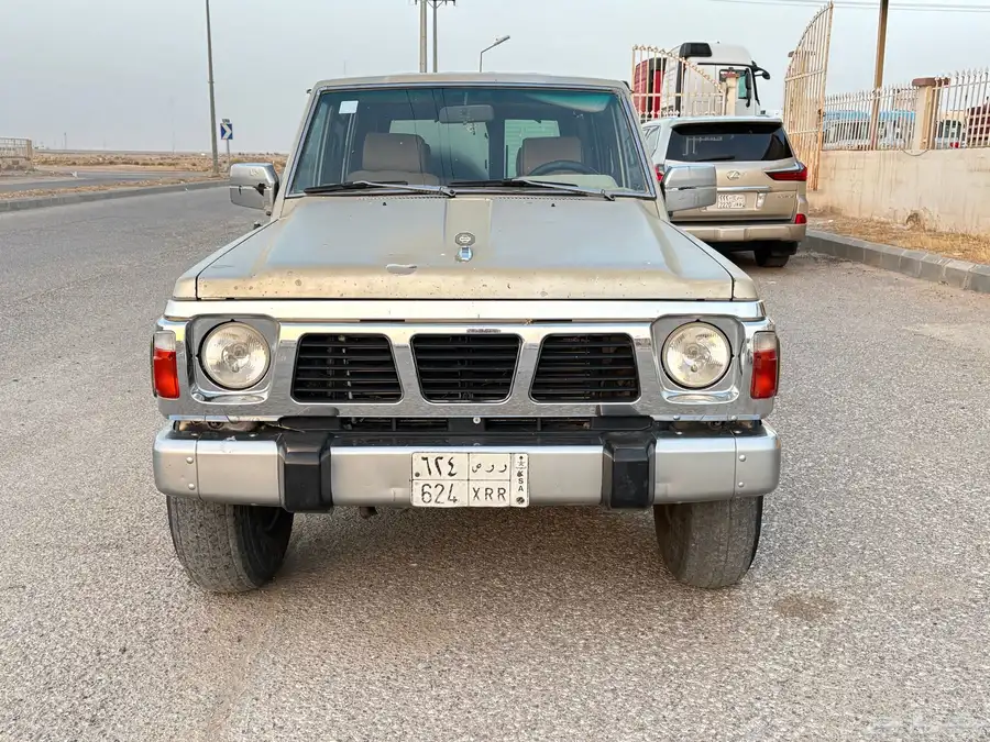 جيب نيسان سفاري موديل1993 2