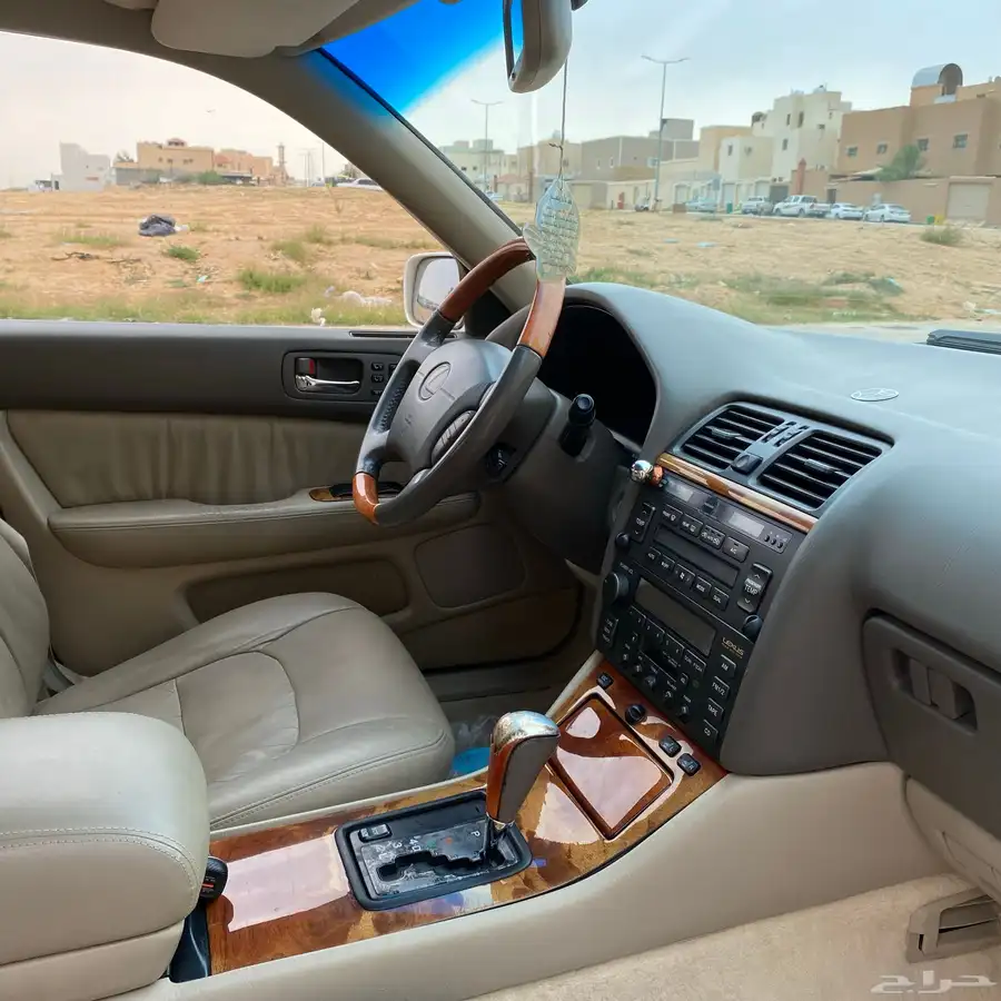 لكزس1999 12