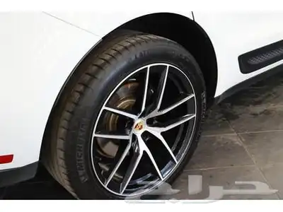 2023 Porsche Macan AWD 4