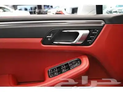 2023 Porsche Macan AWD 5