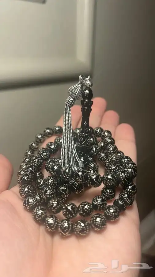 يسر حجازي طبيعي بالفضة 0