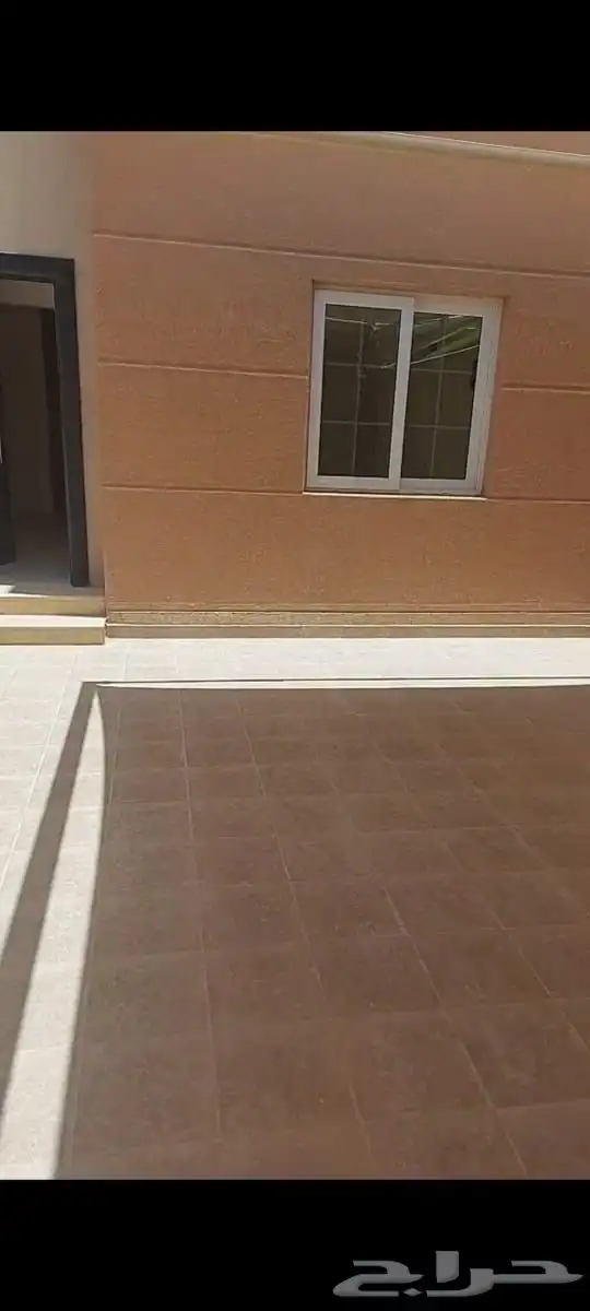 ايجار 55 الف فله حي المطار رقم الفله 1800 4