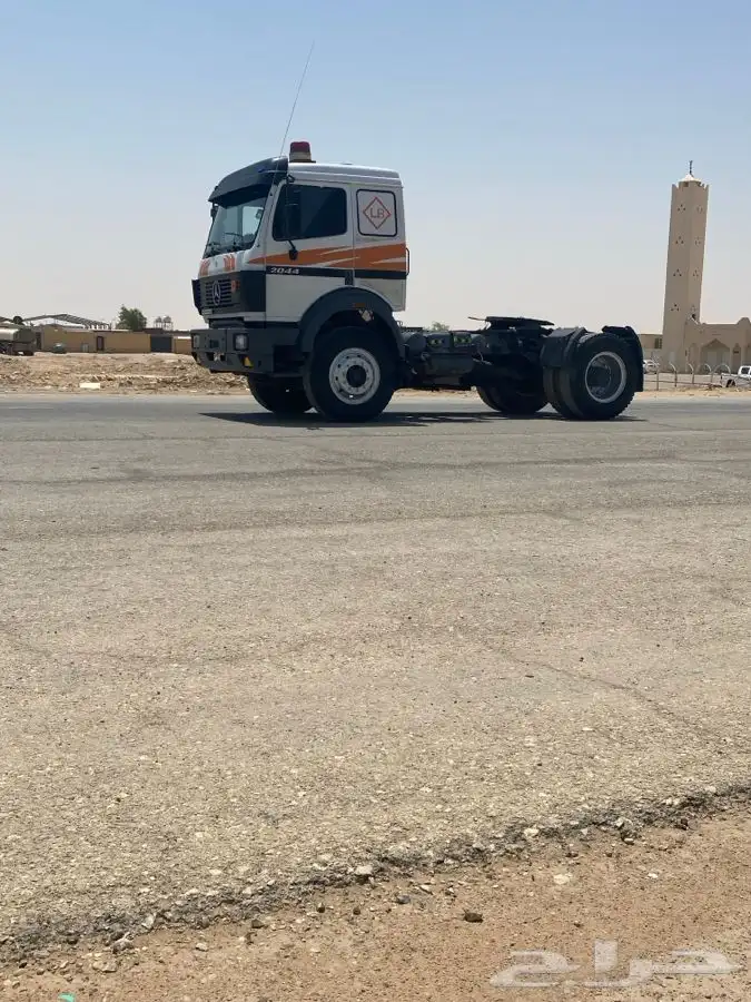للبيع راس اللبي مورسيدس موديل 92 0