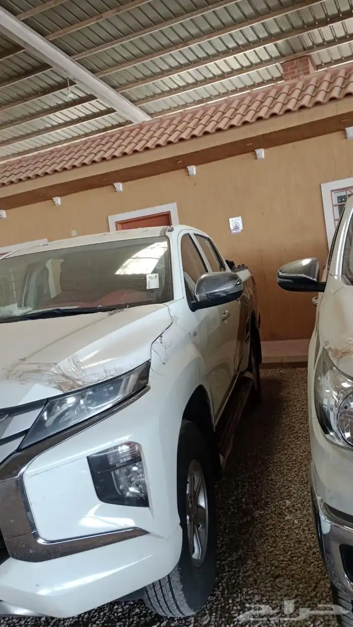 مستبيشي L200 2022 خليجي مثبت سرعه شاشة 3