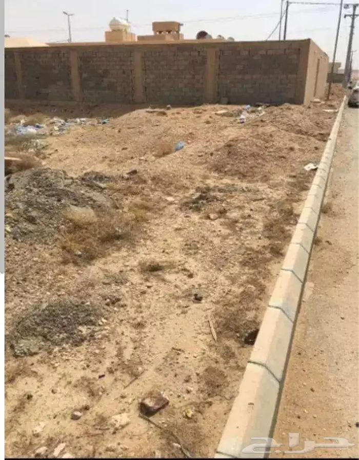 ارض للبيع في شارع الامير منصور مدينة ثادق منطقة الرياض 0