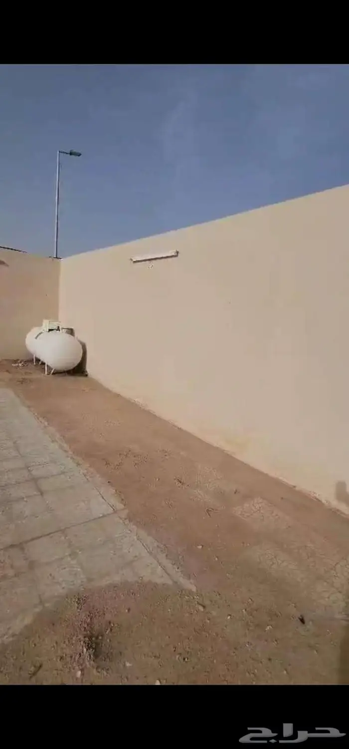 ارض مسورة في عنيزة حي الودي البيع مستعجل 3
