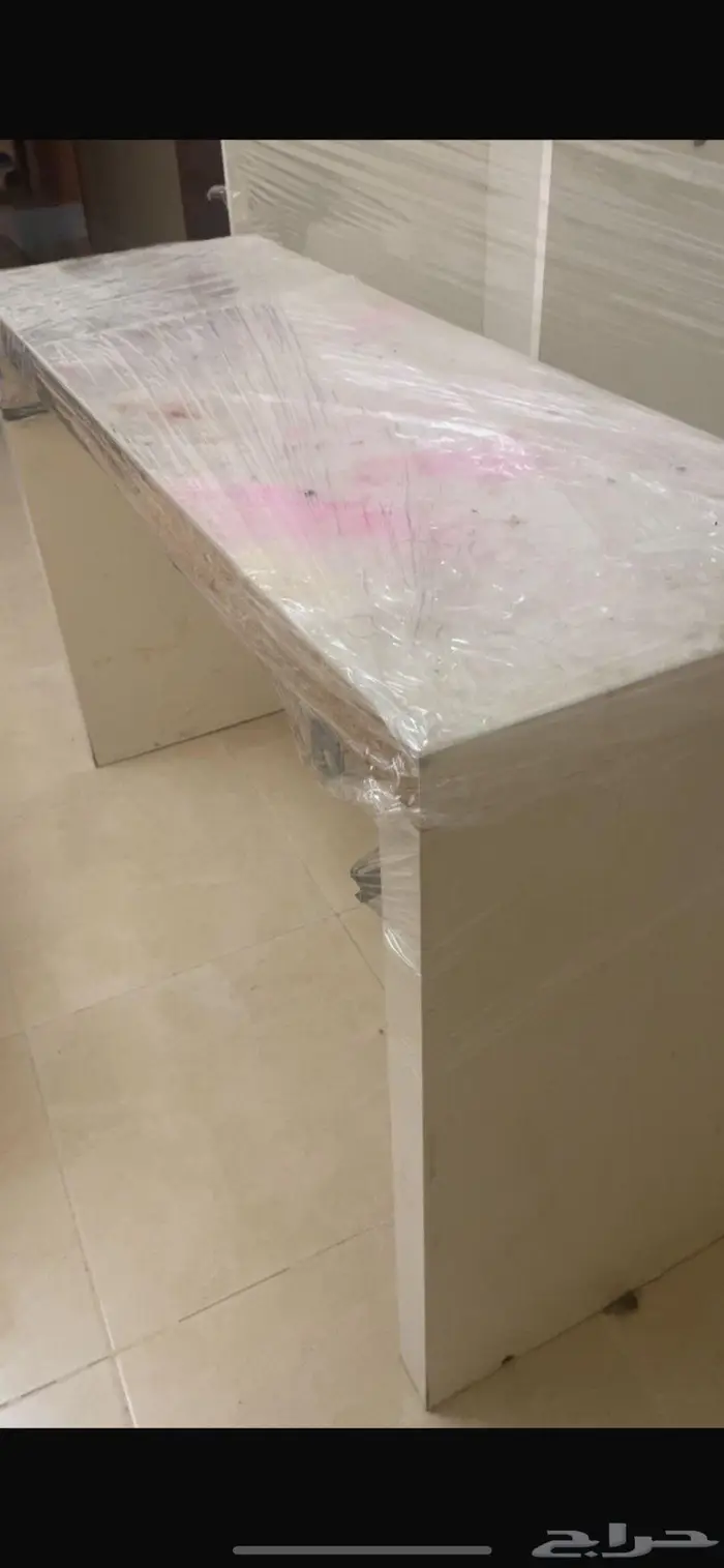 تسريحه ومرايا بحاله ممتازه للبيع من ايكيا 0