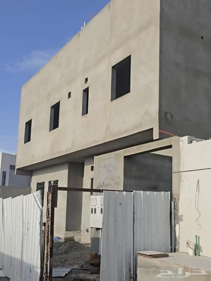 للبيع عمارة عظم دورين وملحق بحي الصناعية الطائف 2