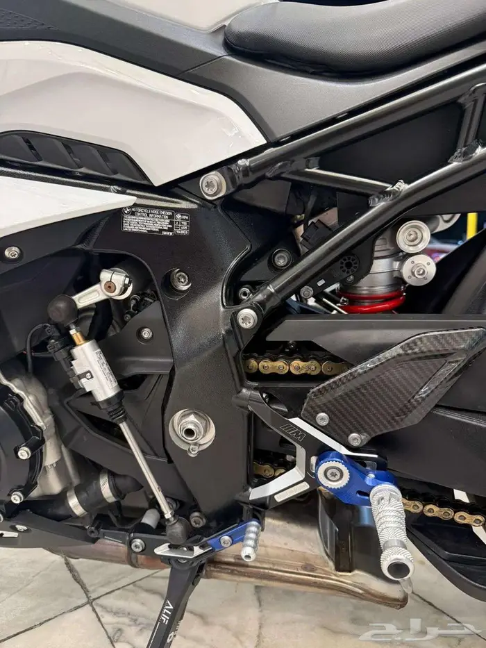 ريس بي ام دبليو S1000rr M package 4
