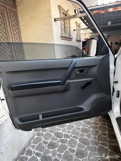 للبيع باجيرو ربع 10