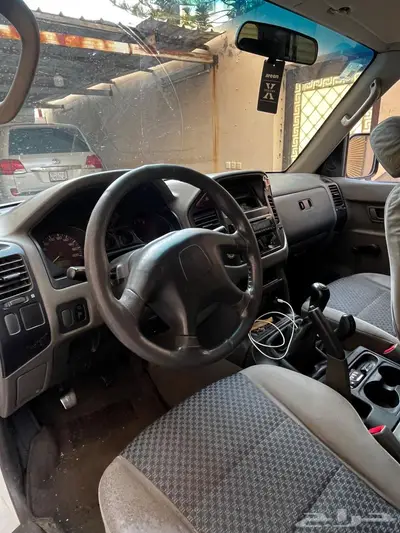 للبيع باجيرو ربع 8