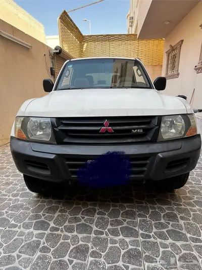 للبيع باجيرو ربع 4